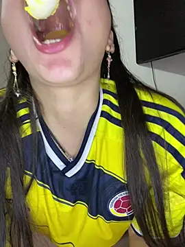 Julia valentina online show from 07-08-26, 01:43