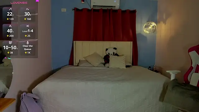 Snapshot of Alizzon_blake chatting on 07-10-26, 12:41 Alizzon blake online show from 07-10-26, 12:41