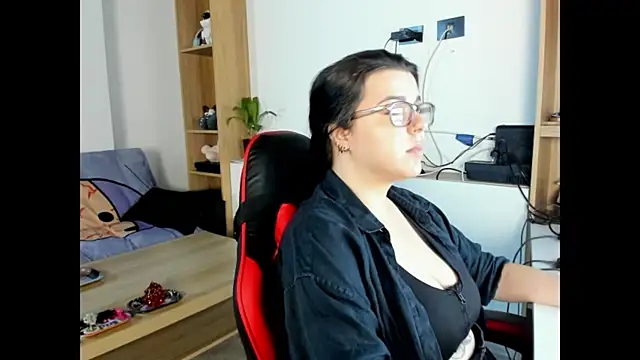 Snapshot of Meloh_Molly chatting on 07-04-26, 02:51 Meloh Molly online show from 07-04-26, 02:51