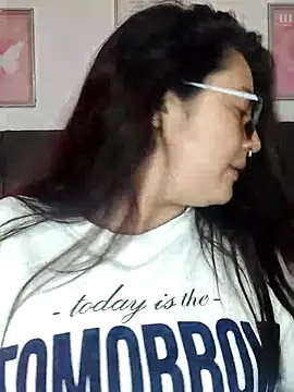 Snapshot of samm_curvy chatting on 07-18-26, 11:19 samm curvy online show from 07-18-26, 11:19