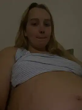 Snapshot of milf_cherry99 chatting on 06-18-26, 02:01 milf cherry99 online show from 06-18-26, 02:01