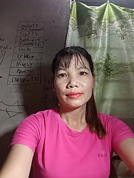 Snapshot of Gee_hot chatting on 07-14-26, 11:27 Gee hot online show from 07-14-26, 11:27