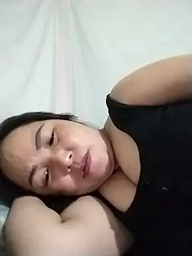 Snapshot of Naaya8109 chatting on 07-10-26, 01:47 Naaya8109 online show from 07-10-26, 01:47