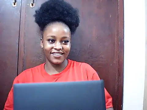 cuchiesweet online show from 06-25-26, 05:28