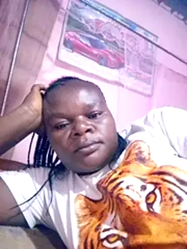 Snapshot of PRETTY-LILY chatting on 06-22-26, 02:47 PRETTY-LILY online show from 06-22-26, 02:47