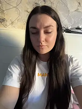 SelenaWouleds online show from 06-18-26, 03:38