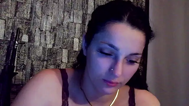 Ellara- online show from 06-21-26, 01:52