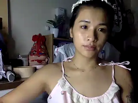 LavitaCen online show from 06-18-26, 05:50