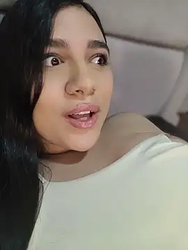 Snapshot of Salo_Angel__ chatting on 07-15-26, 08:14 Salo Angel online show from 07-15-26, 08:14
