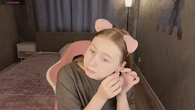 LiliTiny online show from 07-04-26, 01:01