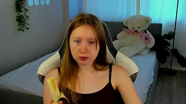 LiliTiny online show from 08-04-26, 03:32