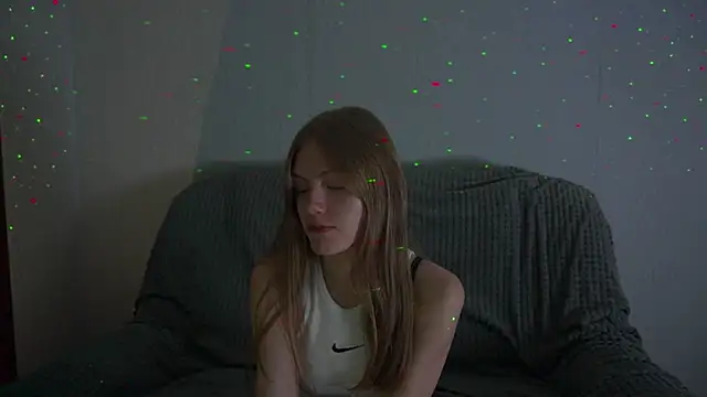 BlondAura online show from 06-26-26, 01:04
