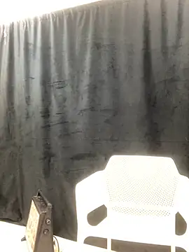 Snapshot of Kivelle28 chatting on 07-24-26, 03:32 Kivelle28 online show from 07-24-26, 03:32