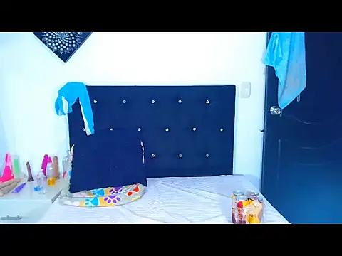 Snapshot of MiaG18_ chatting on 06-19-26, 08:45 MiaG18 online show from 06-19-26, 08:45