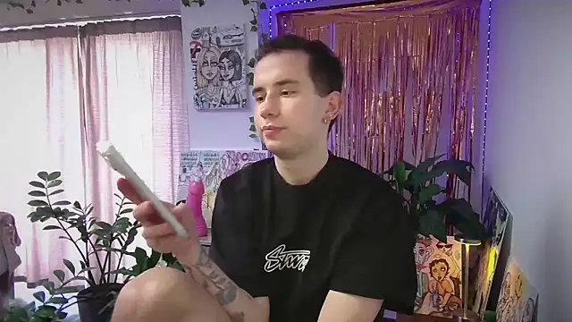 Moon boyy online show from 06-20-26, 02:31