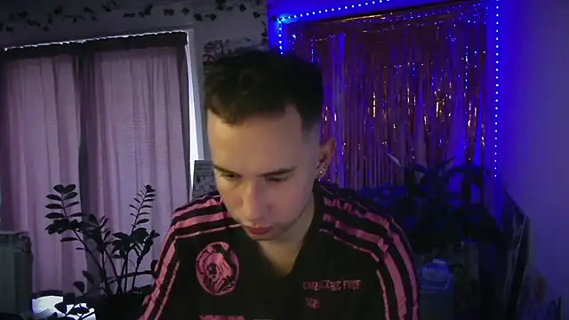 Moon boyy online show from 06-24-26, 05:56