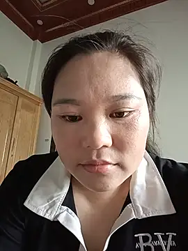Snapshot of Holy-mi chatting on 06-24-26, 12:42 Holy-mi online show from 06-24-26, 12:42