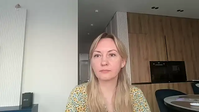 Snapshot of Dorielle chatting on 06-24-26, 03:00 Dorielle online show from 06-24-26, 03:00