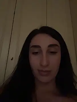 Snapshot of _Elina_ chatting on 06-22-26, 11:29 Elina online show from 06-22-26, 11:29