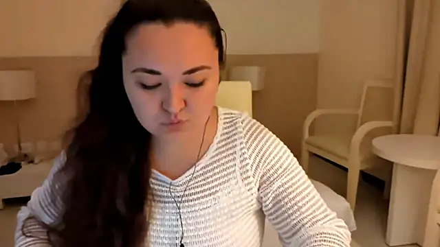 Snapshot of zephyreIIa chatting on 06-21-26, 06:05 zephyreIIa online show from 06-21-26, 06:05
