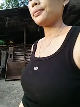 Snapshot of _Lynk_ chatting on 07-04-26, 11:27 Lynk online show from 07-04-26, 11:27