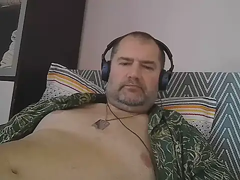 Snapshot of CristianDaniel78 chatting on 07-15-26, 05:23 CristianDaniel78 online show from 07-15-26, 05:23