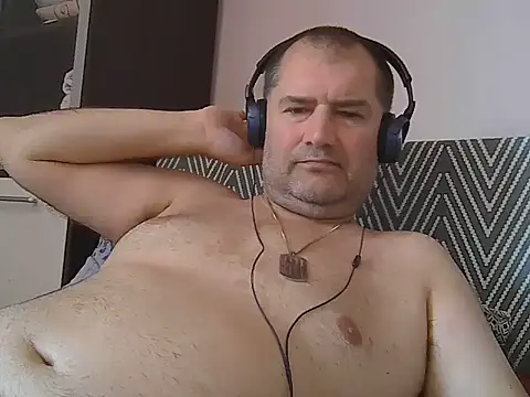 Snapshot of CristianDaniel78 chatting on 07-18-26, 07:01 CristianDaniel78 online show from 07-18-26, 07:01