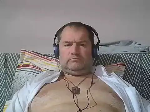 Snapshot of CristianDaniel78 chatting on 07-27-26, 03:35 CristianDaniel78 online show from 07-27-26, 03:35