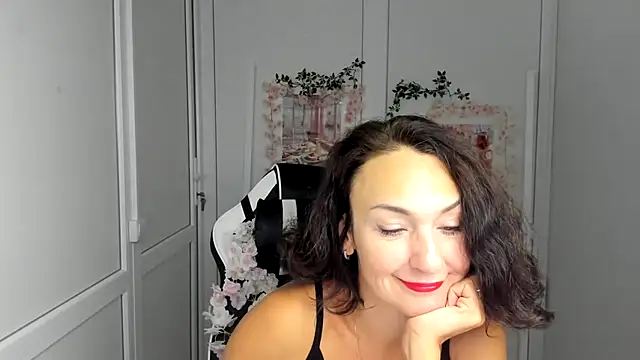Snapshot of OliviaKateee chatting on 08-07-26, 05:53 OliviaKateee online show from 08-07-26, 05:53