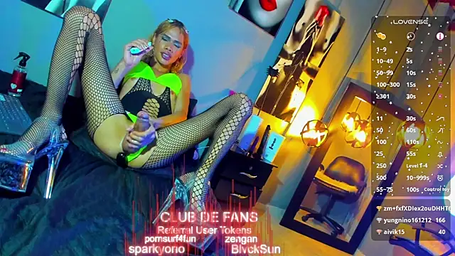 love amor  online show from 01-28-25, 05:22