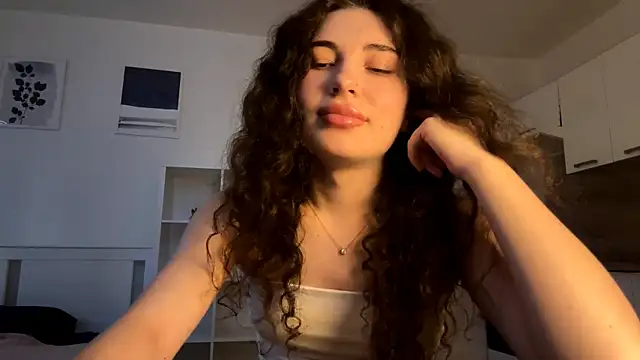Snapshot of runawyin chatting on 08-08-26, 05:04 runawyin online show from 08-08-26, 05:04