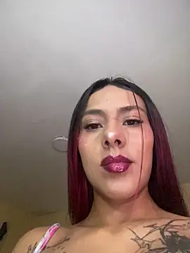 im Emily LS online show from 06-25-26, 10:25