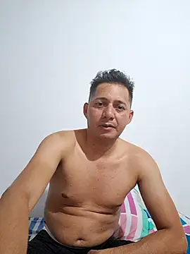 latin boyxxx1 online show from 08-04-26, 04:15