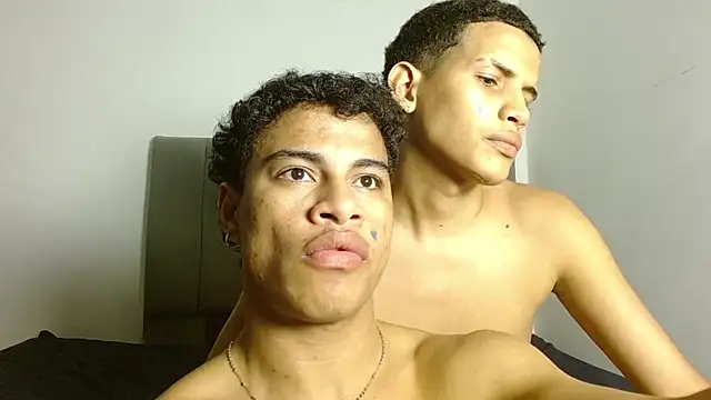 Snapshot of Jose_And_Daniel chatting on 06-25-26, 05:12 Jose And Daniel online show from 06-25-26, 05:12