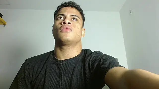Snapshot of Jose_And_Daniel chatting on 07-13-26, 05:21 Jose And Daniel online show from 07-13-26, 05:21