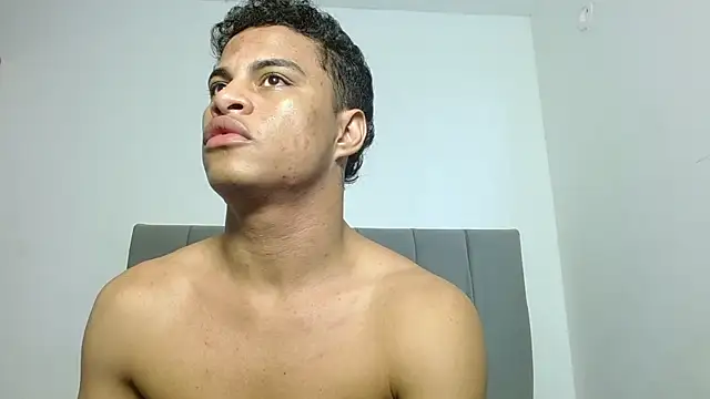 Snapshot of Jose_And_Daniel chatting on 08-05-26, 11:57 Jose And Daniel online show from 08-05-26, 11:57