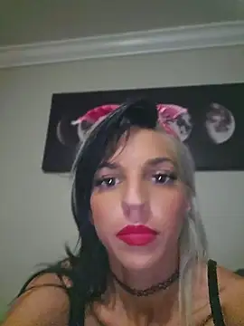 Snapshot of lil_jiggly chatting on 07-10-26, 05:56 lil jiggly online show from 07-10-26, 05:56