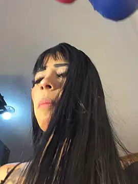 Snapshot of -Brittanny chatting on 07-21-26, 01:19 -Brittanny online show from 07-21-26, 01:19