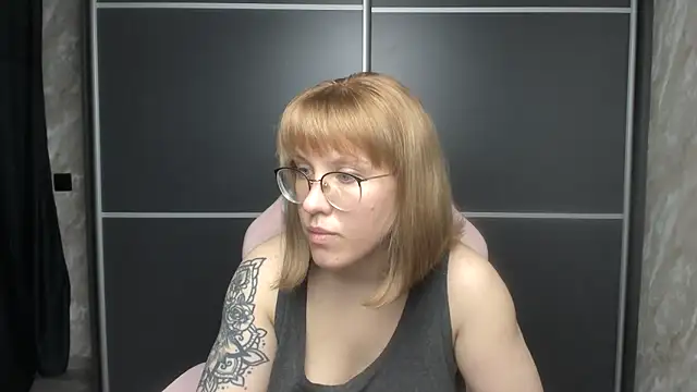 Reginasmilee online show from 01-30-25, 07:29