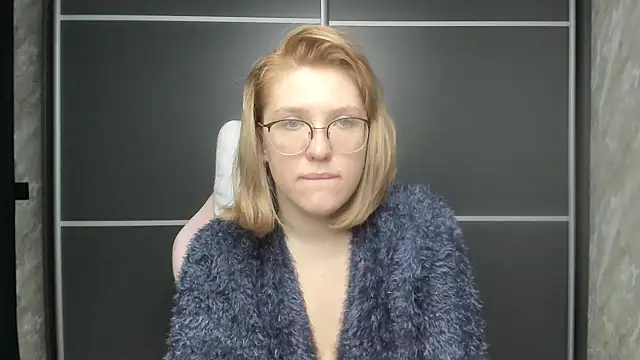 Reginasmilee online show from 02-01-25, 04:24