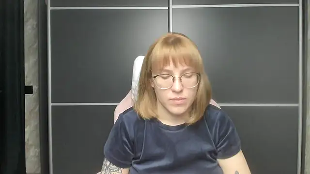 Reginasmilee online show from 02-01-25, 02:56