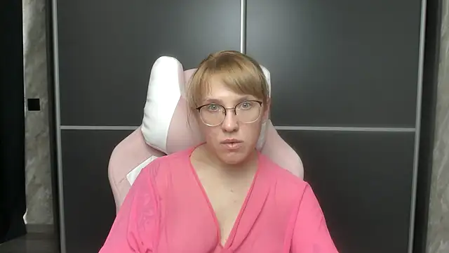 Reginasmilee online show from 02-03-25, 10:58