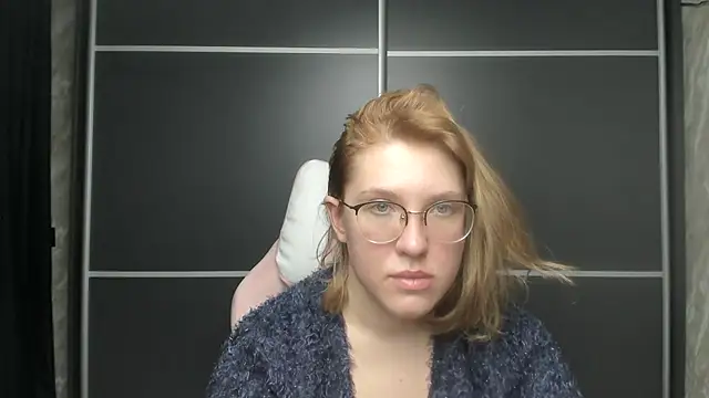 Reginasmilee online show from 02-04-25, 10:00