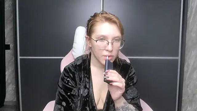 Reginasmilee online show from 02-04-25, 07:11