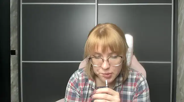 Reginasmilee online show from 02-07-25, 09:37