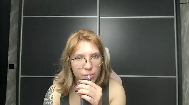 Reginasmilee online show from 02-08-25, 02:58