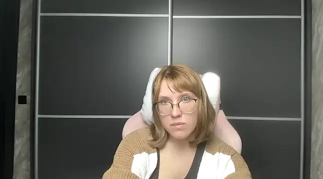 Reginasmilee online show from 02-08-25, 01:33