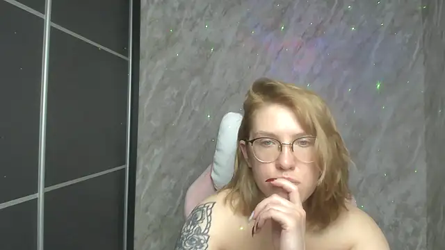 Reginasmilee online show from 02-13-25, 04:00