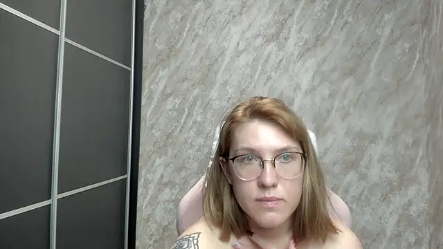 Reginasmilee online show from 02-13-25, 02:09