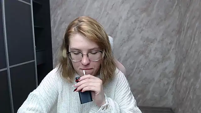 Reginasmilee online show from 02-18-25, 04:37